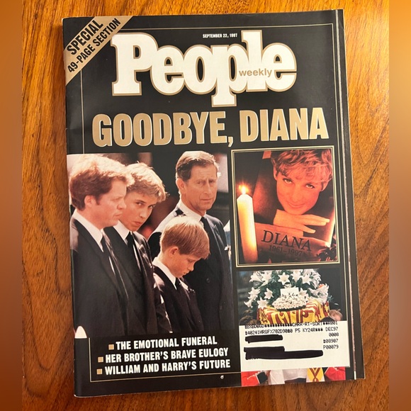 Princess Diana bundle of 10 tribute magazines 1 book 1 CD - Picture 5 of 16